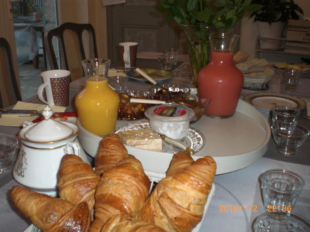 Chambres d'Hôtes Le Clos des Senteurs Malemort Extérieur photo