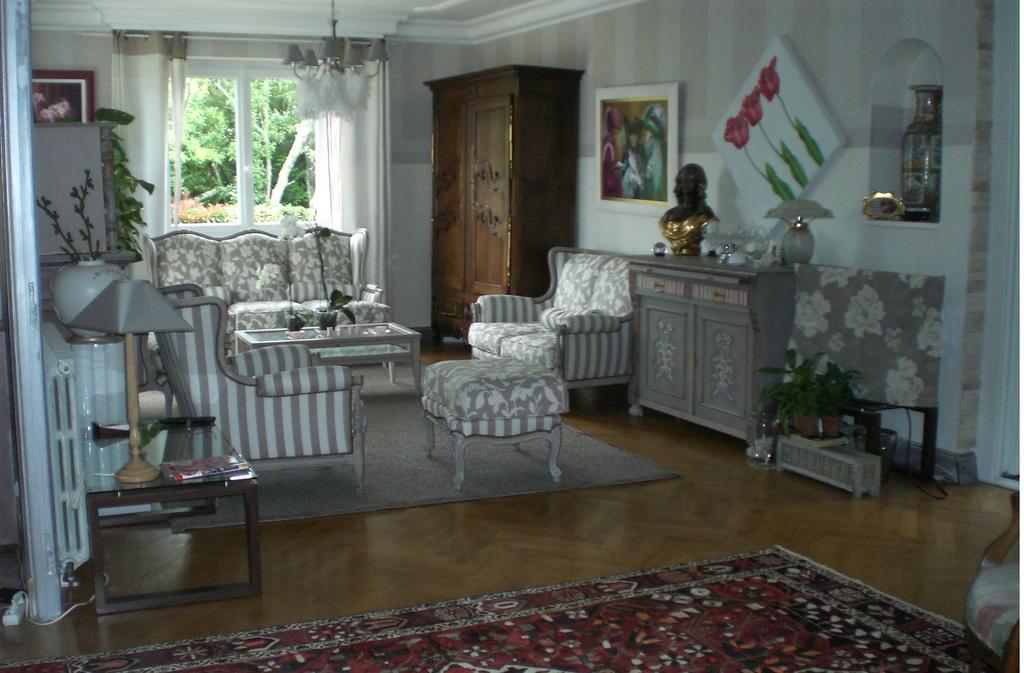Chambres d'Hôtes Le Clos des Senteurs Malemort Extérieur photo